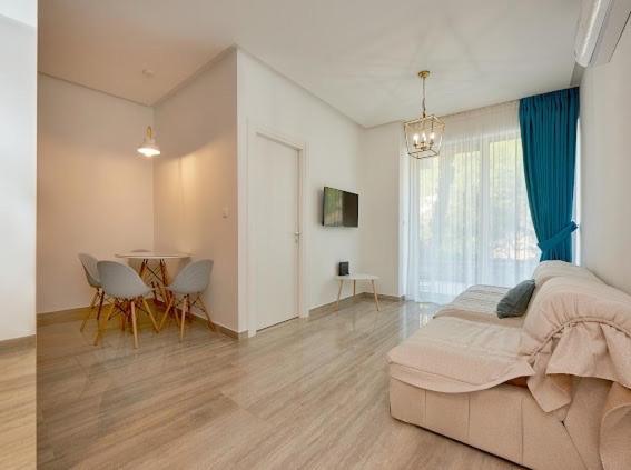 Aura Tower Apartments By Gaby Rafailovici Exterior photo