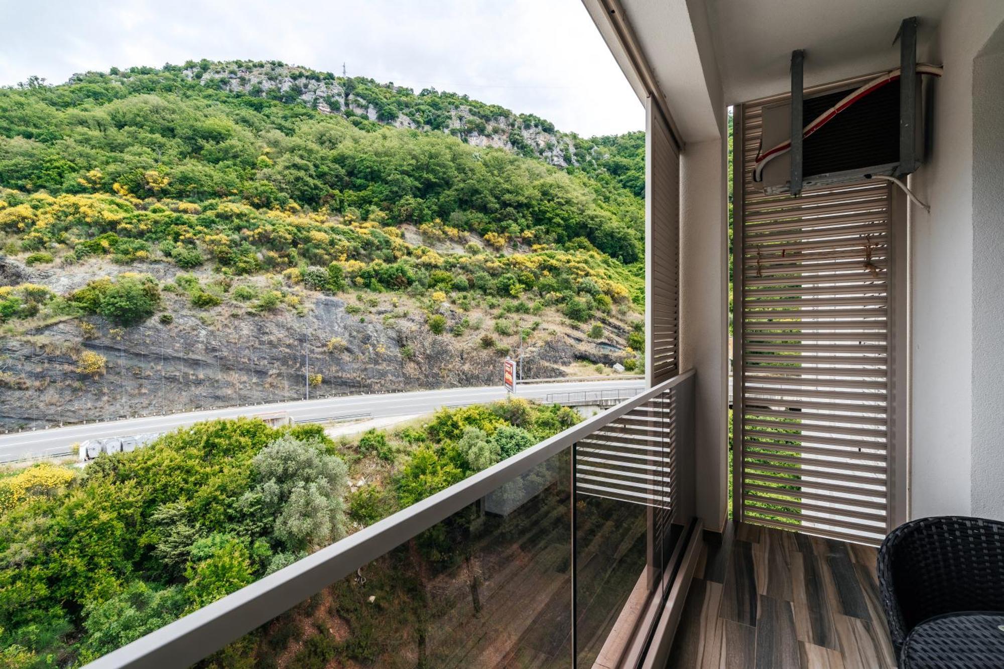 Aura Tower Apartments By Gaby Rafailovici Exterior photo
